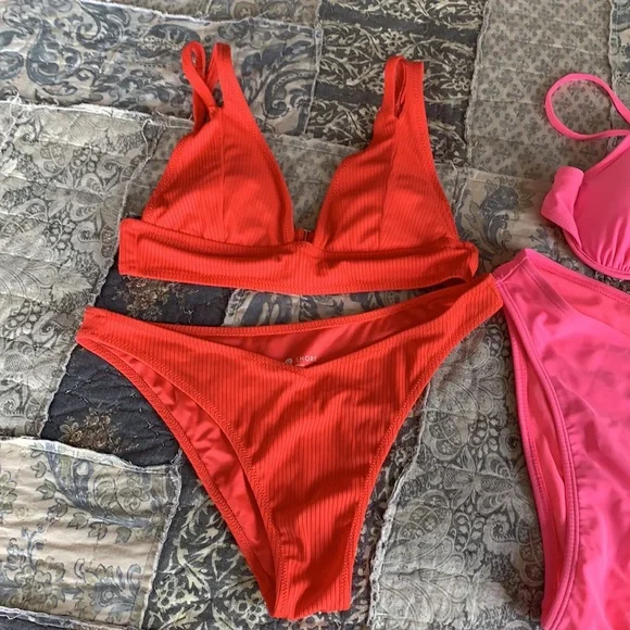 2 Bikini Bathing Suit. Excellent Condition - Picture 2 of 13